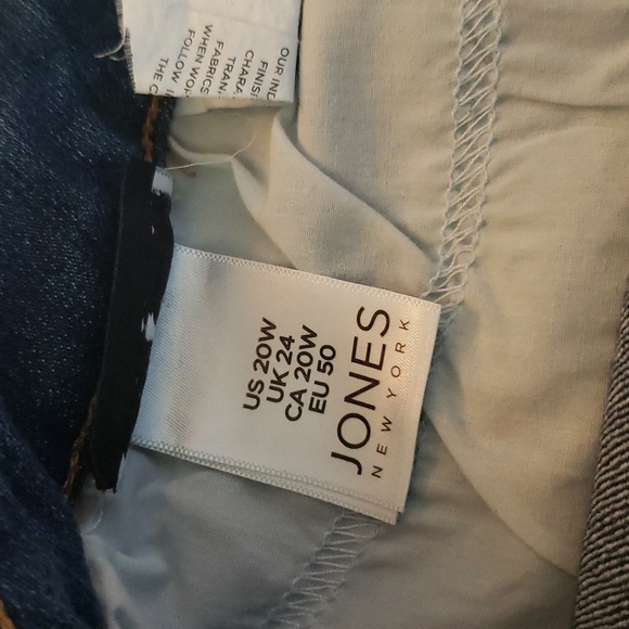 Jones of New York women's plus size jeans. Size 20W. - Picture 3 of 9